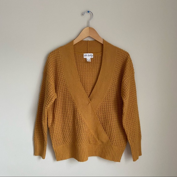 Urban Heritage V-neck Wrap Sweater - Picture 3 of 4